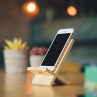 Suporte em bambu para telemóvel "Bambell"